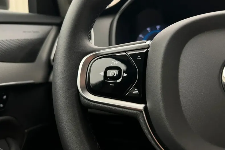 Volvo XC90 din 2022 cu 12.094 km - oferta VOL174317 - foto 7