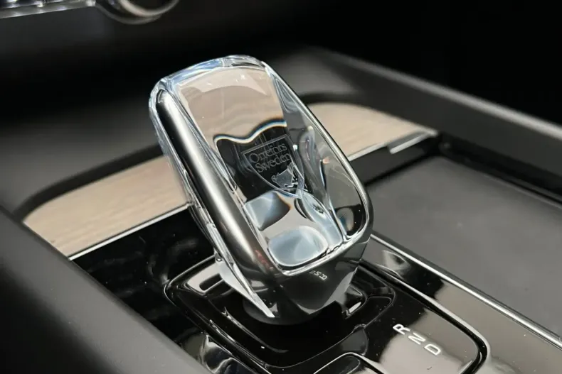 Volvo XC60 din 2022 cu 46.980 km - oferta VOL174318 - foto 15