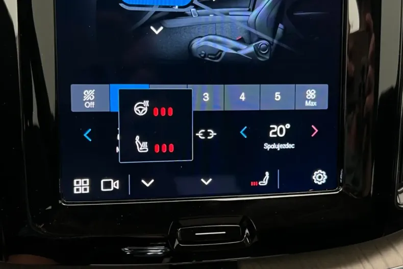 Volvo XC60 din 2022 cu 46.980 km - oferta VOL174318 - foto 19