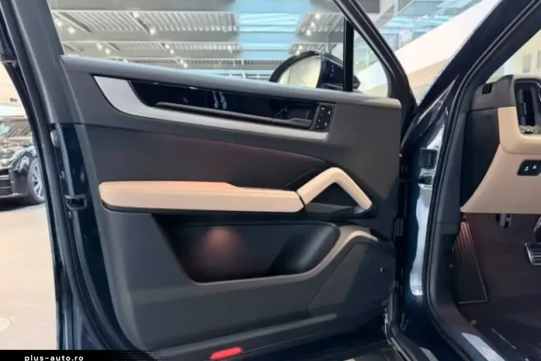 Porsche Cayenne din 2026 cu 10 km - oferta POR174323 - foto 11