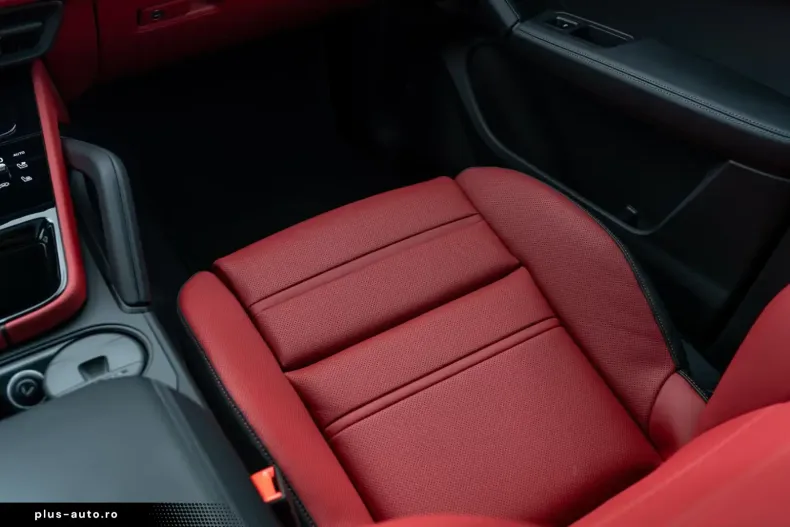 Porsche Cayenne din 2026 cu 25 km - oferta POR174330 - foto 18