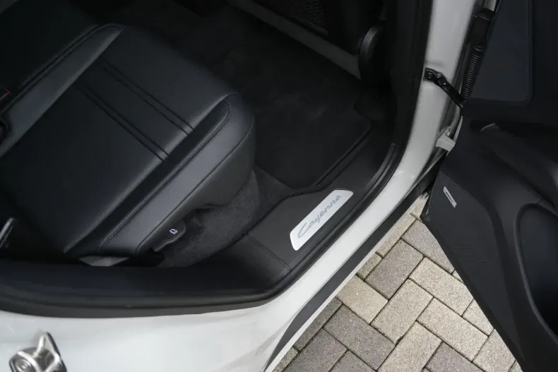 Porsche Cayenne din 2024 cu 16.000 km - oferta POR174331 - foto 43