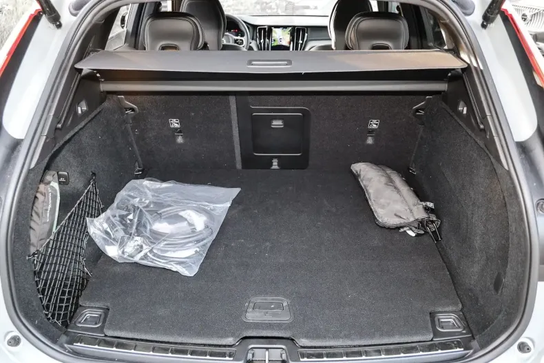 Volvo XC60 din 2023 cu 17.588 km - oferta VOL174333 - foto 15