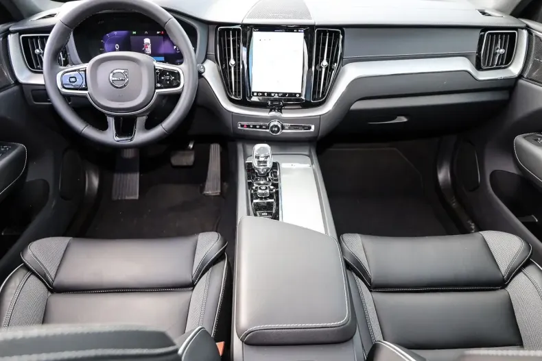 Volvo XC60 din 2023 cu 16.129 km - oferta VOL174334 - foto 5