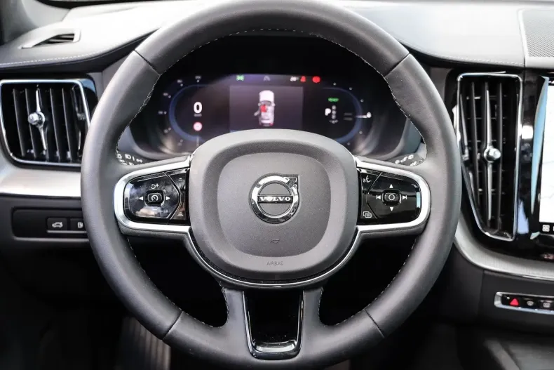 Volvo XC60 din 2023 cu 16.129 km - oferta VOL174334 - foto 6