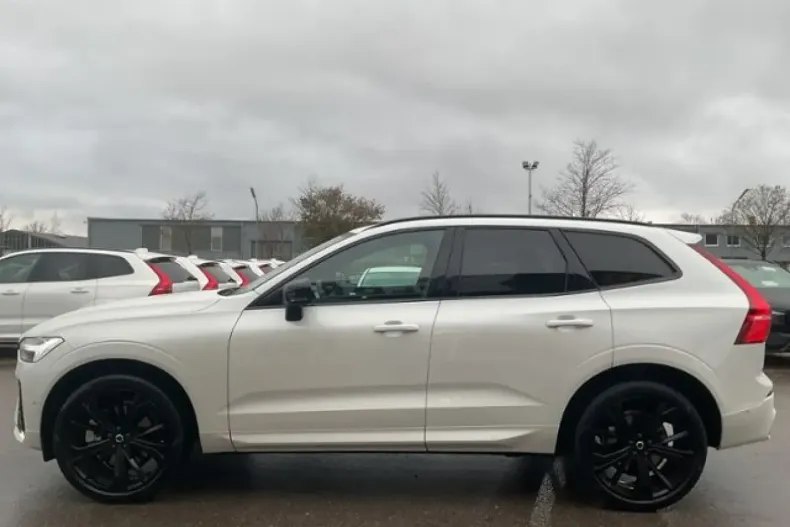 Volvo XC60 din 2024 cu 12.800 km - oferta VOL174337 - foto 4