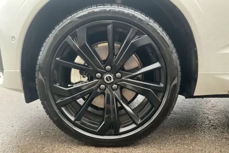 Volvo XC60 din 2024 cu 12.800 km - oferta VOL174337 - foto 11