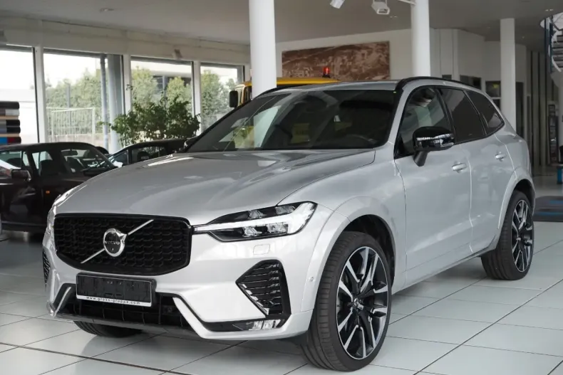 Volvo XC60 din 2022 cu 22.470 km - oferta VOL174339 - foto 1