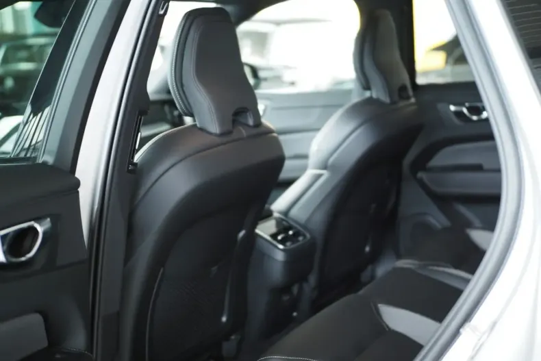 Volvo XC60 din 2022 cu 22.470 km - oferta VOL174339 - foto 18