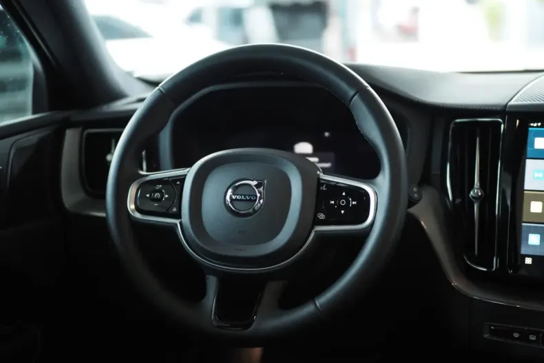 Volvo XC60 din 2022 cu 22.470 km - oferta VOL174339 - foto 20