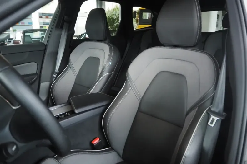 Volvo XC60 din 2022 cu 22.470 km - oferta VOL174339 - foto 26