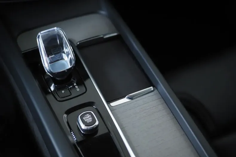 Volvo XC60 din 2024 cu 17.100 km - oferta VOL174340 - foto 12