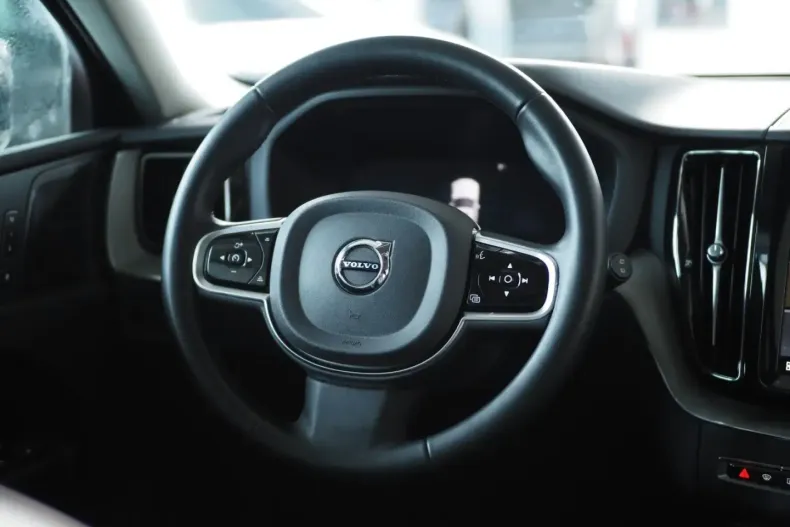 Volvo XC60 din 2024 cu 17.100 km - oferta VOL174340 - foto 19