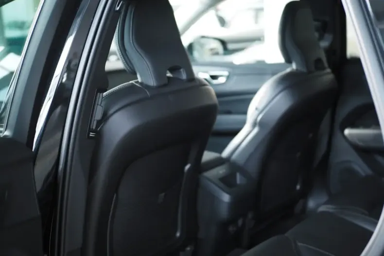 Volvo XC60 din 2024 cu 15.850 km - oferta VOL174342 - foto 17