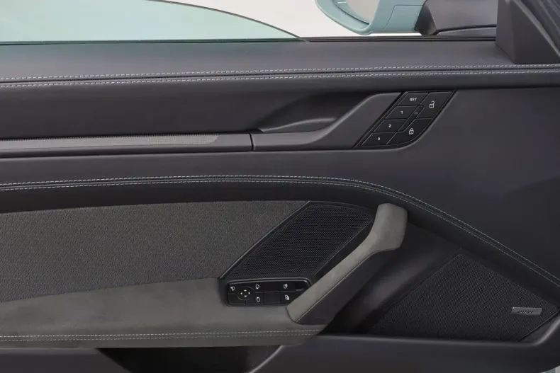 Porsche 992 din 2024 cu 9.500 km - oferta POR174365 - foto 21