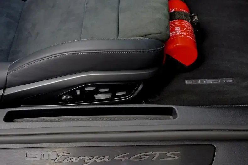 Porsche 992 din 2024 cu 9.500 km - oferta POR174365 - foto 27