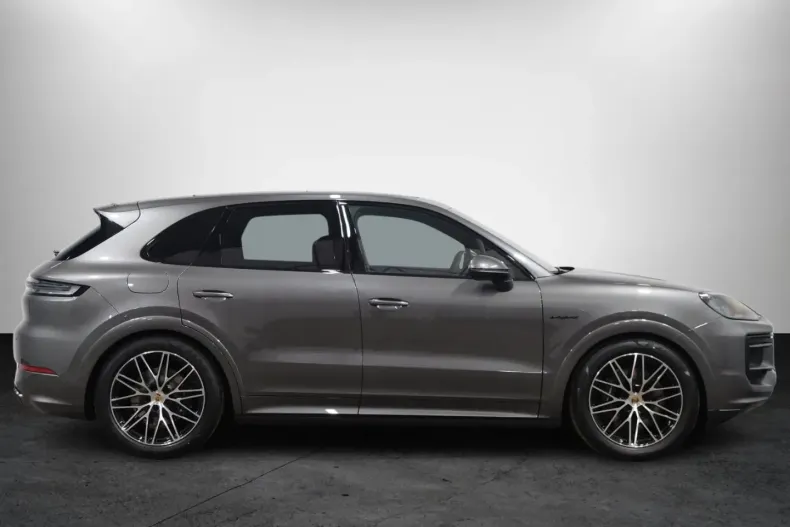 Porsche Cayenne din 2024 cu 9.050 km - oferta POR174366 - foto 8