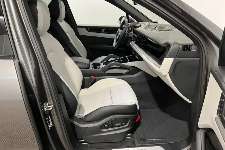 Porsche Cayenne din 2024 cu 9.050 km - oferta POR174366 - foto 21