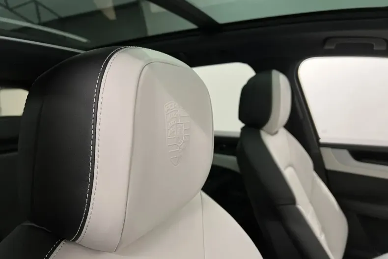 Porsche Cayenne din 2024 cu 9.050 km - oferta POR174366 - foto 23