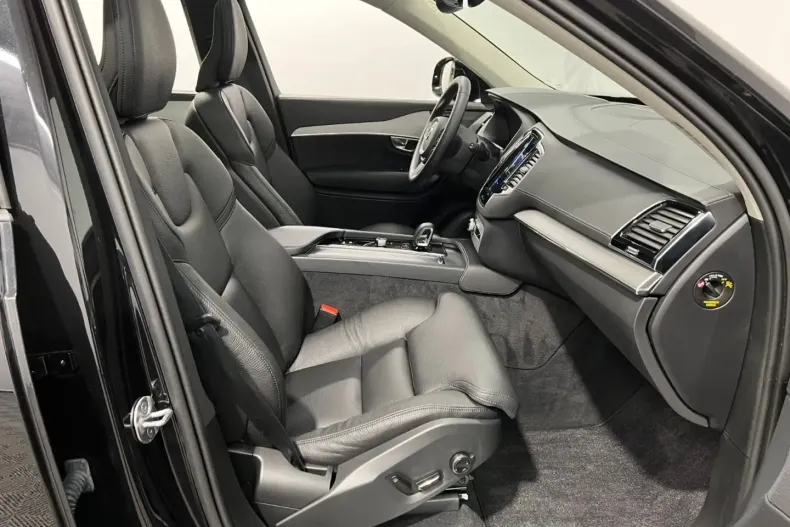 Volvo XC90 din 2023 cu 32.000 km - oferta VOL174368 - foto 12