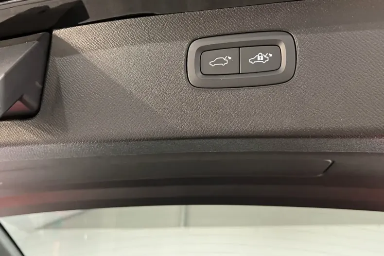 Volvo XC90 din 2023 cu 32.000 km - oferta VOL174368 - foto 16