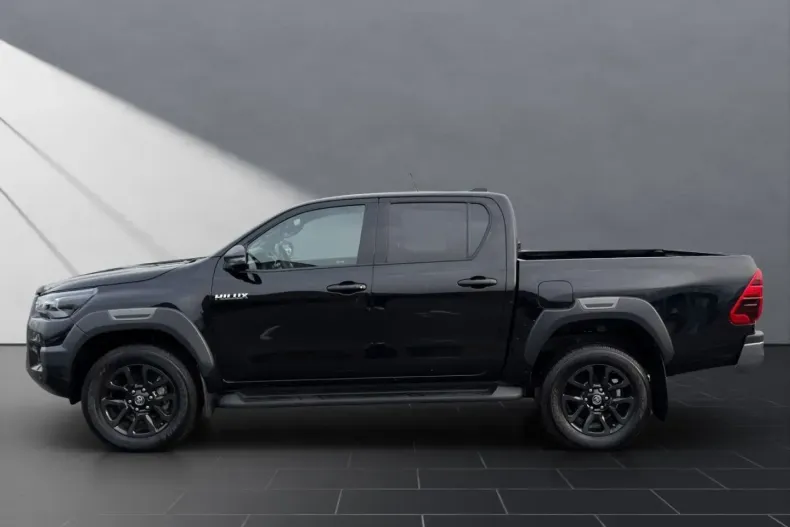 Toyota Hilux din 2025 cu 6.765 km - oferta TOY174369 - foto 2