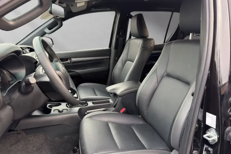 Toyota Hilux din 2025 cu 6.765 km - oferta TOY174369 - foto 9