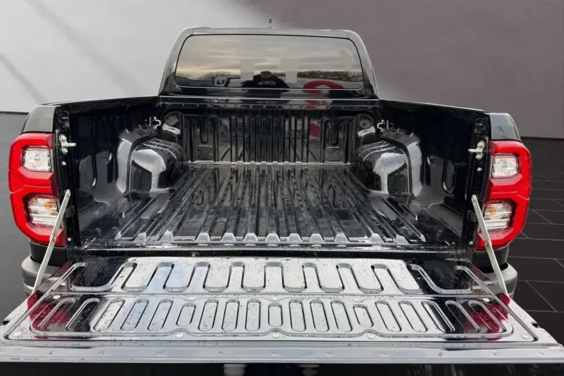 Toyota Hilux din 2025 cu 6.765 km - oferta TOY174369 - foto 19