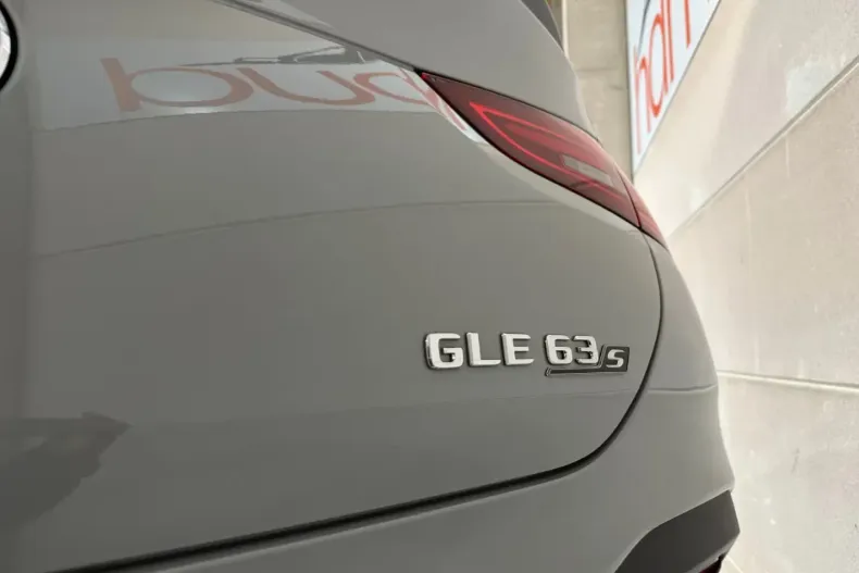 Mercedes-Benz GLE 63 AMG din 2026 cu 20 km - oferta MER174373 - foto 13