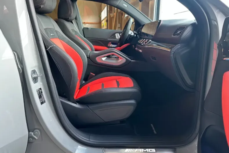 Mercedes-Benz GLE 63 AMG din 2026 cu 20 km - oferta MER174373 - foto 18