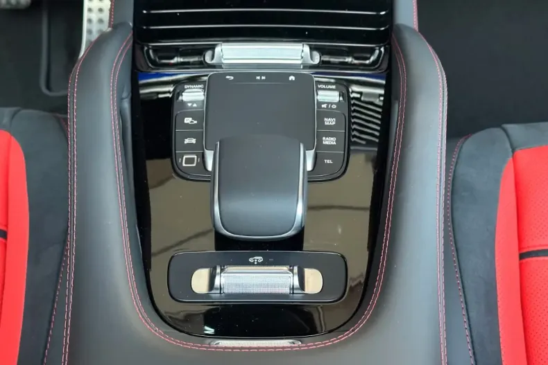 Mercedes-Benz GLE 63 AMG din 2026 cu 20 km - oferta MER174373 - foto 26