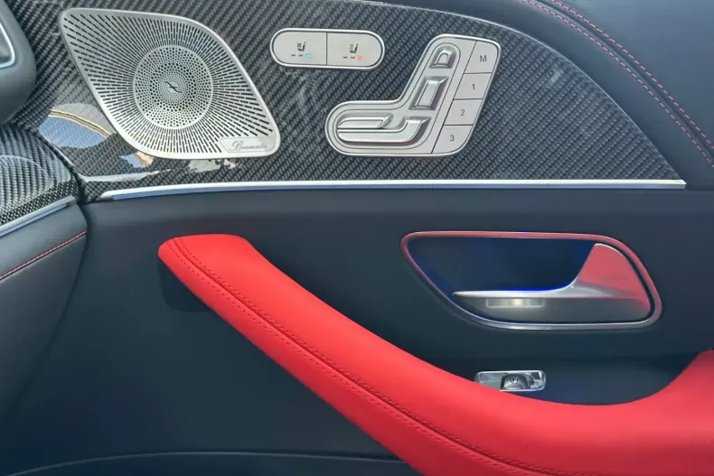 Mercedes-Benz GLE 63 AMG din 2026 cu 20 km - oferta MER174373 - foto 30