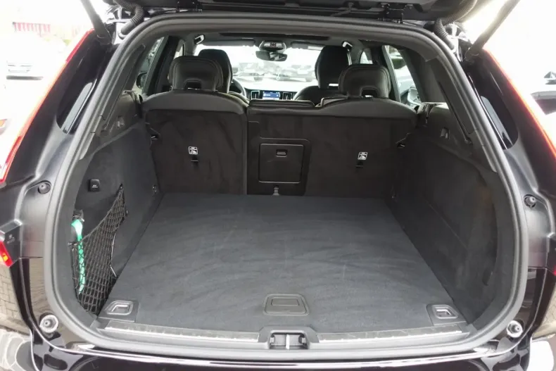 Volvo XC60 din 2025 cu 22.330 km - oferta VOL174381 - foto 13