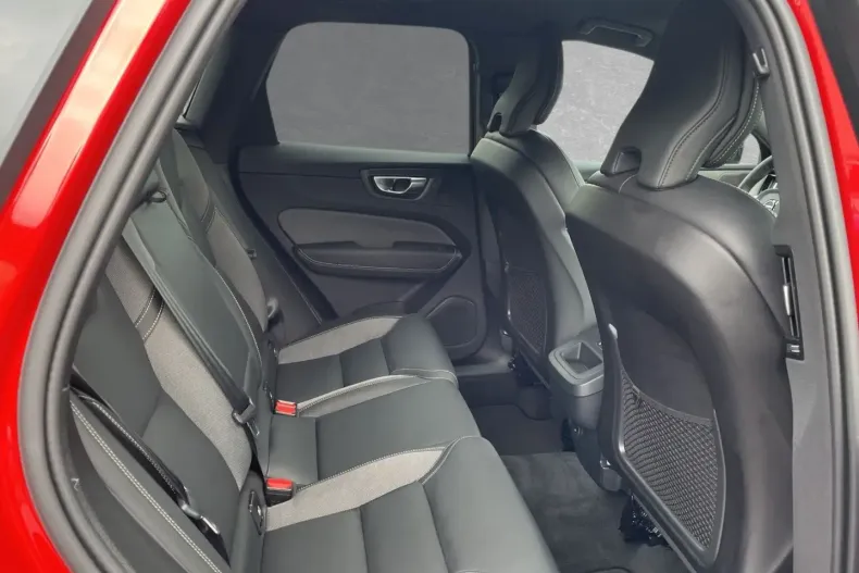 Volvo XC60 din 2024 cu 23.500 km - oferta VOL174384 - foto 5