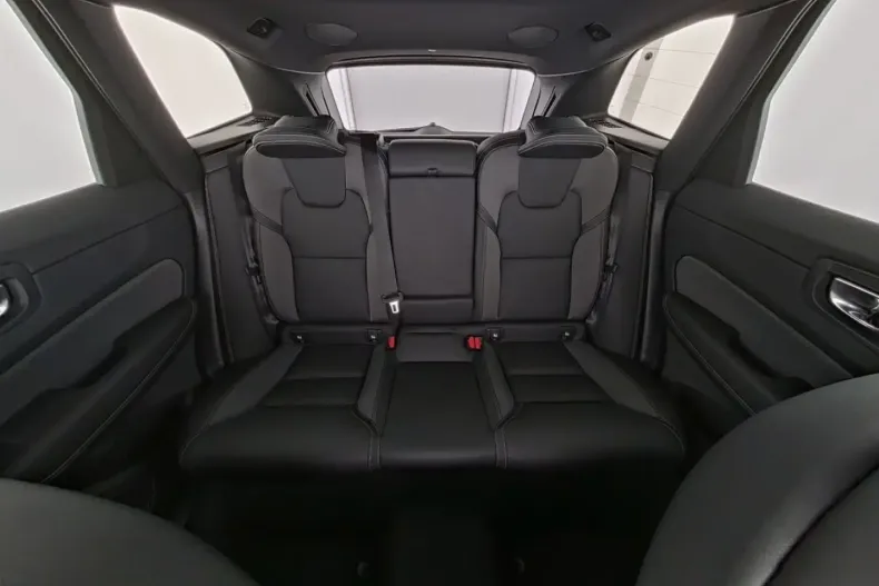 Volvo XC60 din 2025 cu 23.233 km - oferta VOL174386 - foto 7