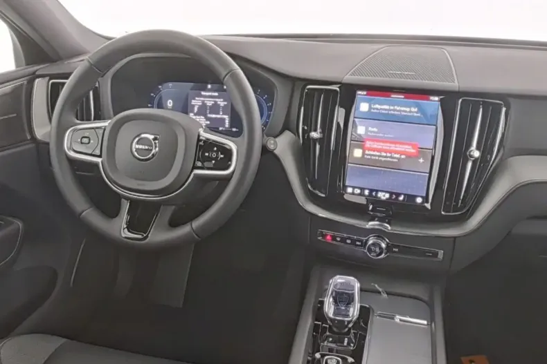 Volvo XC60 din 2025 cu 23.233 km - oferta VOL174386 - foto 8