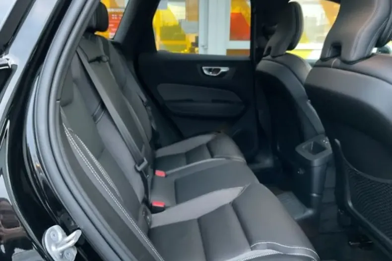 Volvo XC60 din 2022 cu 48.000 km - oferta VOL174393 - foto 17