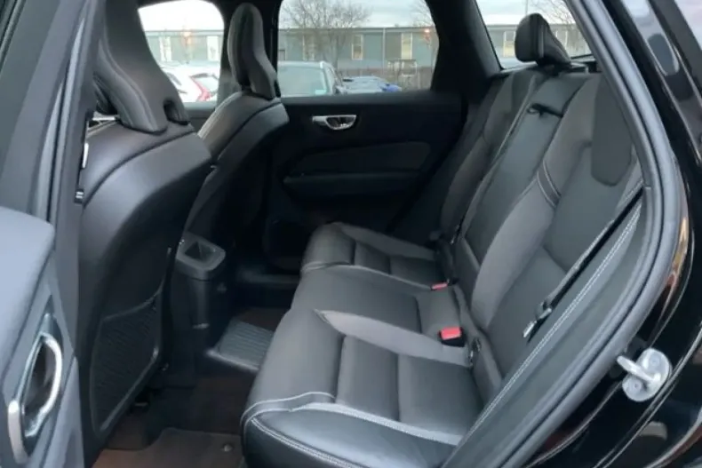 Volvo XC60 din 2022 cu 48.000 km - oferta VOL174393 - foto 18