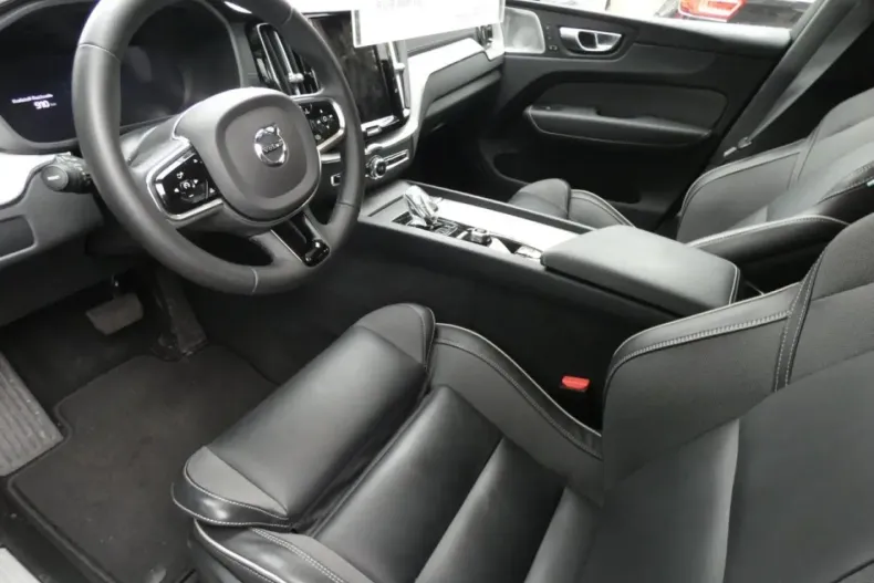 Volvo XC60 din 2023 cu 41.000 km - oferta VOL174394 - foto 7