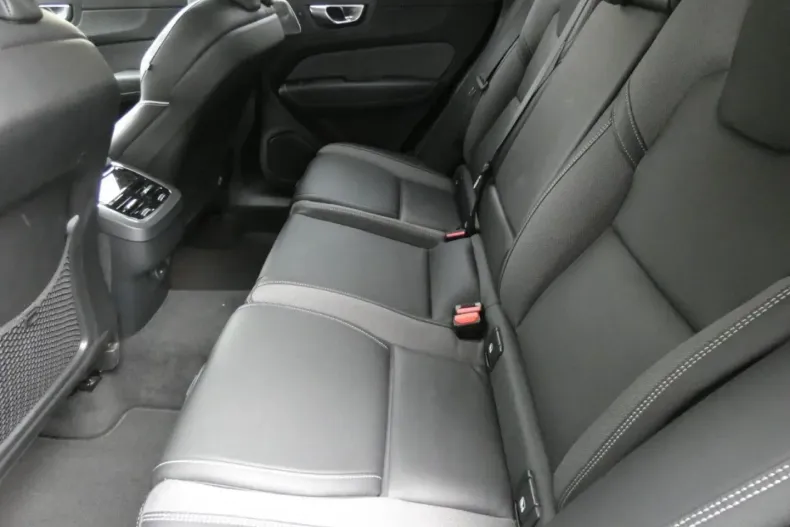 Volvo XC60 din 2023 cu 41.000 km - oferta VOL174394 - foto 11