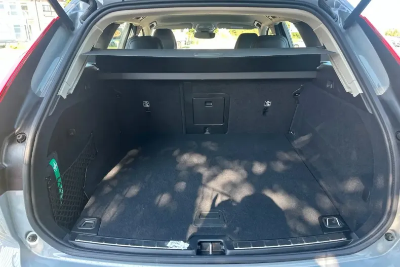 Volvo XC60 din 2024 cu 9.000 km - oferta VOL174397 - foto 11