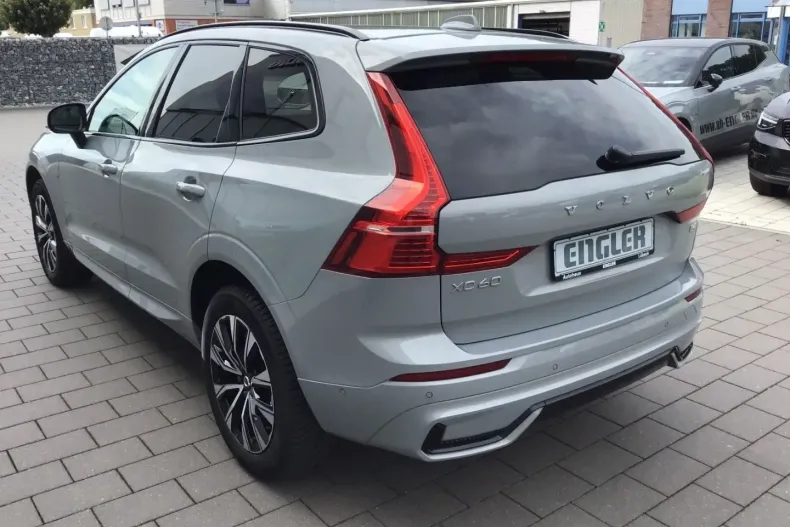 Volvo XC60 din 2023 cu 22.197 km - oferta VOL174398 - foto 4