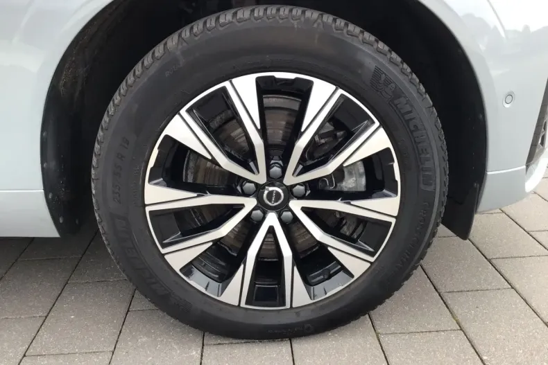 Volvo XC60 din 2023 cu 22.197 km - oferta VOL174398 - foto 9