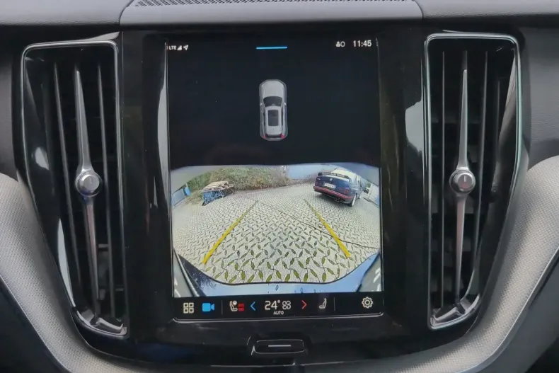 Volvo XC60 din 2023 cu 28.289 km - oferta VOL174399 - foto 8