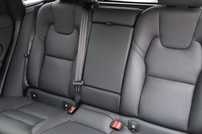 Volvo XC60 din 2023 cu 28.289 km - oferta VOL174399 - foto 13