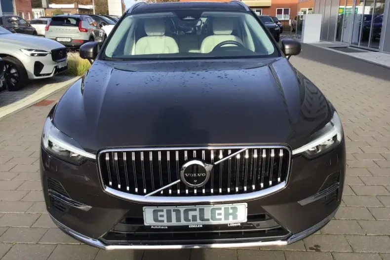 Volvo XC60 din 2022 cu 45.128 km - oferta VOL174400 - foto 2