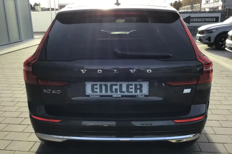 Volvo XC60 din 2022 cu 45.128 km - oferta VOL174400 - foto 5