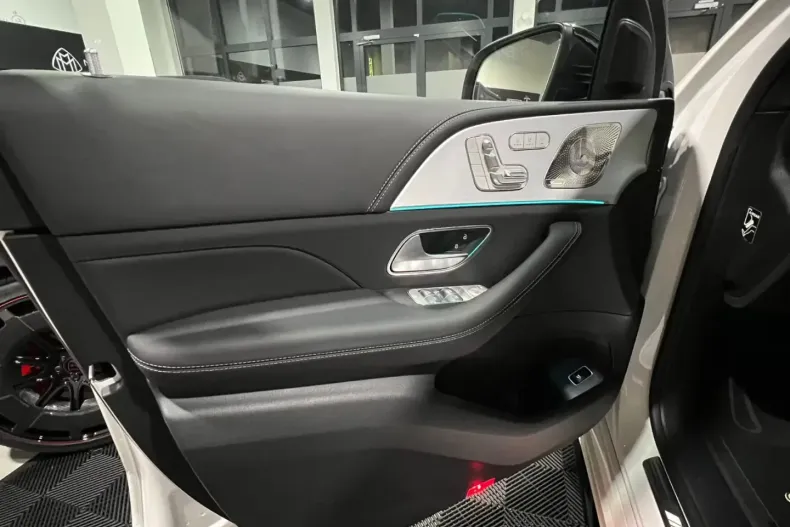 Mercedes-Benz GLE 63 AMG din 2026 cu 50 km - oferta MER174402 - foto 10