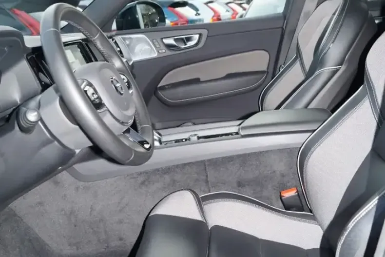 Volvo XC60 din 2022 cu 49.050 km - oferta VOL174403 - foto 6