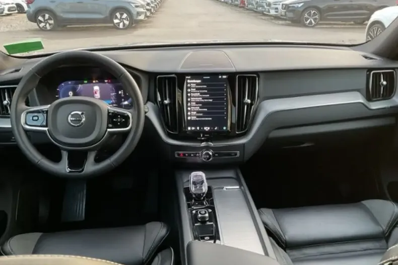 Volvo XC60 din 2024 cu 34.800 km - oferta VOL174410 - foto 3